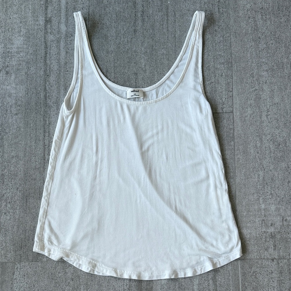 Aritzia white tank top size XXS perfect condition!